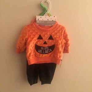 NB “ My First Halloween “ outfit with beanie